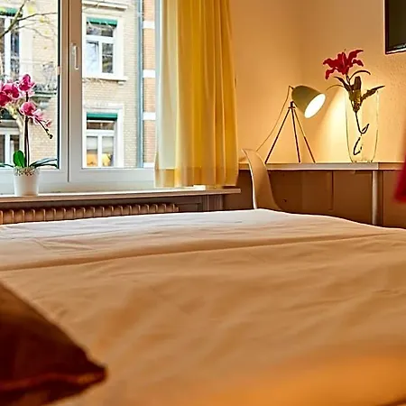Saint Georges Hotel 2*