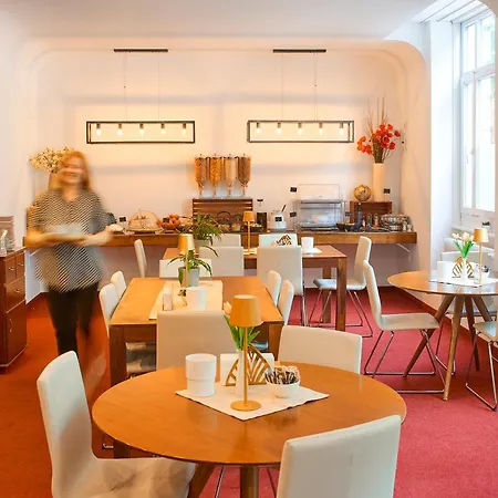 Saint Georges Hotel 2*