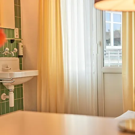 Saint Georges Hotel 2*